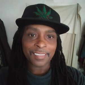 Meet your Posher, Derek